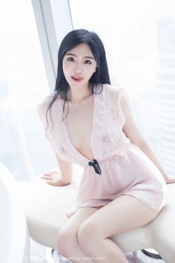 白嫩哺乳期人妻老师